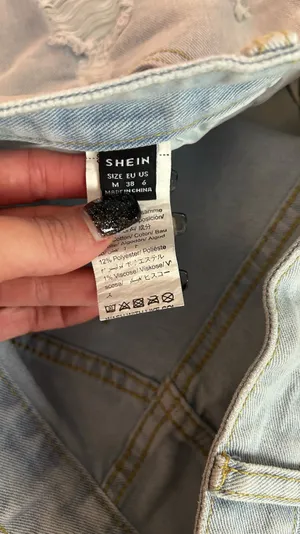 Distressed frayed shorts thumbnail 5
