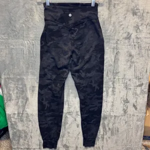 2244 | Lululemon Align Jogger Heritage 365 Camo Deep Coal Multi Women Size 2 thumbnail 2