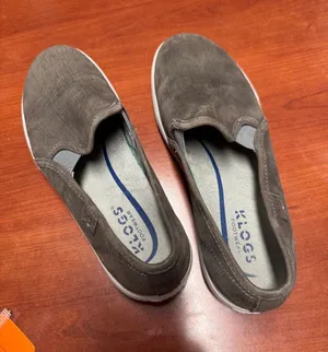 Klogs sneakers size 7 // 091322 thumbnail 1