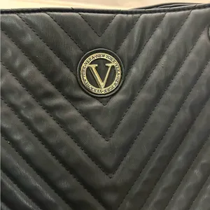 Bag Stylish Black Quilted Shoulder Bag with Chain Straps VERA New York Preowned thumbnail 7