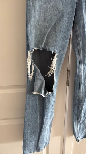 Abercrombie and Fitch ultra high-rise jeans thumbnail 3