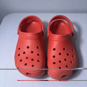 Crocs Unisex Adult Red Classic Clogs Slip on Shoe Size Men 7 Women 9 Outdoor thumbnail 4