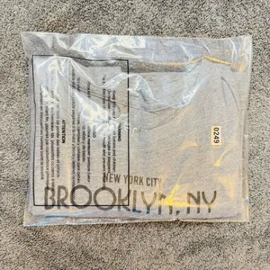 249 | Aeropostale Y2K Style Classic Crew Women L Brooklyn Graphic T-Shirt Gray‎ thumbnail 7