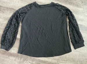 Women's top (Size xl) thumbnail 1