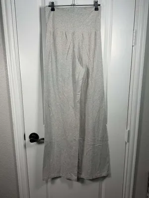 Brandy Melville High-Waisted Wide-Leg Lounge Pants in Heather Grey thumbnail 4