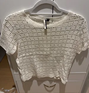 Topshop Cream Crochet Short-Sleeve Knit Crop Top thumbnail 1