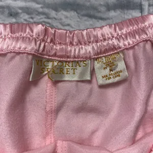 Victoria’s Secret women M Longsleeve top & shorts pajama set pink thumbnail 8