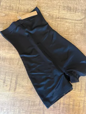 SKIMS Barely There Shapewear Short in onyx XXS (B13) thumbnail 1