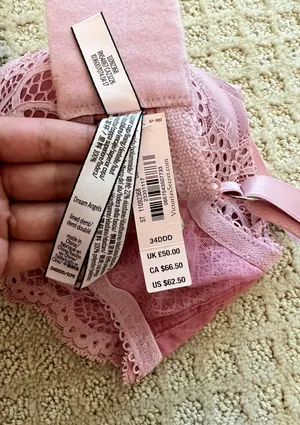 Victoria's Secret Bra (NWT) thumbnail 3