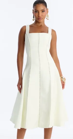 Elegant Cream Square thumbnail 1