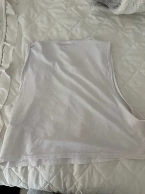 Gymshark Crop Top thumbnail 3