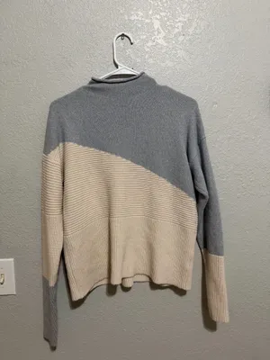 Chloe + Jasmine sweater Gray Size M thumbnail 2