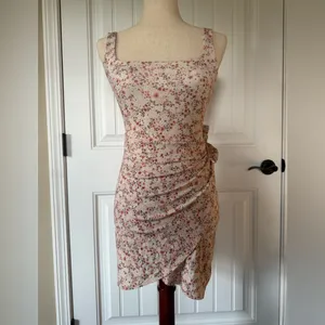Wilfred Aritzia Only Mini Dress Pink Floral Square‎ Neck Side Tie Wrap Small thumbnail 3
