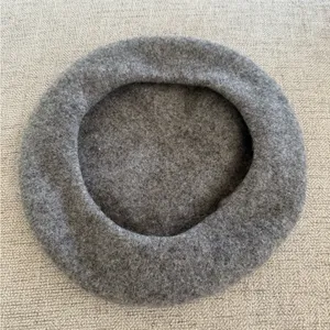 Women’s Gray Wool Beret thumbnail 2