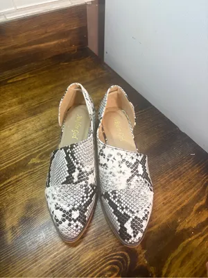 A rider girl gray snakeskin print flats size 6 thumbnail 3