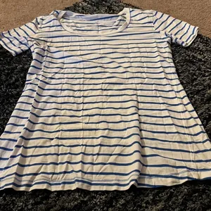Lululemon blue and white‎ top S thumbnail 2
