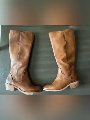 Frye Carson Piping BrownLeather Tall Knee High, Extended Calf. Size 8 thumbnail 8