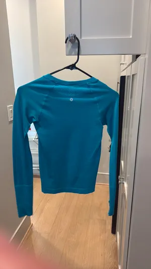 Lululemon swiftly tech long sleeve thumbnail 2