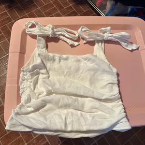 NWOT Boulevard Top in white, 16” p2p lots of stretch size Large thumbnail 7