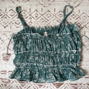 Dressy Tank Top Green thumbnail 1