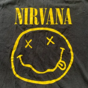 Nirvana Black T-Shirt with Yellow Graphic XL thumbnail 2