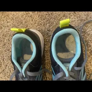 New balance sneakers thumbnail 3