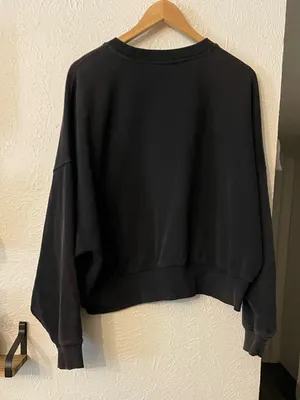 Adidas Black Essentials cropped crewneck sweatshirt Large thumbnail 2