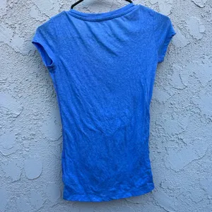 XS Aeropostale purple soft logo v neck tee thumbnail 3