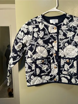 Time and Tru Womens Sz XS 0-2 Quilted Jacket Navy Blue White Floral Gold Buttons thumbnail 4