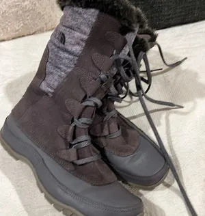 The North Face Women's Nuptse Purna Boot Size 8 Waterproof Faux Fur Gray Suede thumbnail 3