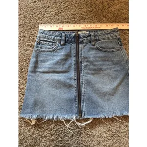 We The Free by Free People women's size 24 Zip It Up mini denim skirt blue denim thumbnail 5