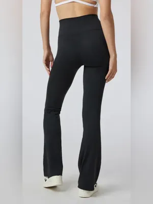 Vuori Halo Slim Flare High-Waist Flare Yoga Pants Leggings Kale green Size S thumbnail 2