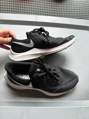 Nike Running Shoes Women’s thumbnail 2