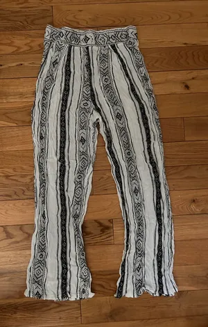 Forever 21 Cropped Pants thumbnail 1