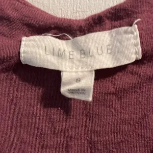 Women's Sleeveless Top in‎ Burgundy thumbnail 2