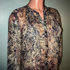Liz Claiborne Sheer Button-Up Blouse SZ MD thumbnail 2
