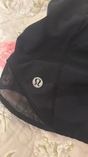 Lululemon Shorts Hotty Hot Low-Rise 4" thumbnail 2