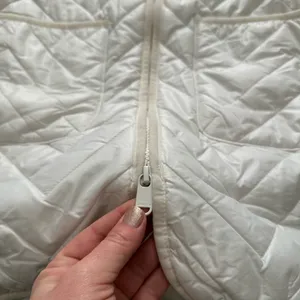 Athleta Mendocino Coat Zipper Front Belted Magnolia White Puffer Women’s Size XS thumbnail 8