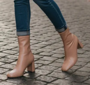 NEW Steve Madden Hush Butter Boot thumbnail 1