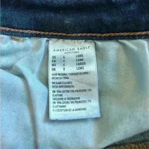 American eagle blue distressed jeggings in size 4 long thumbnail 5