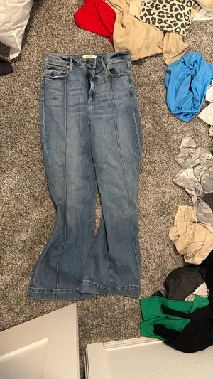 Hidden Jeans Happi Flare High Rise Size 31 thumbnail 4