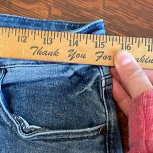 Kut from the Kloth Dark Blue wash cropped straight leg size 8 thumbnail 7