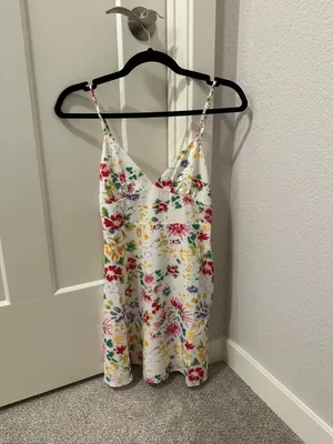 Beginning Boutique Floral Dress thumbnail 2