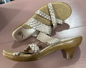 Sofft brand Pink Metallic Slip On Sandals size 7.5 thumbnail 1