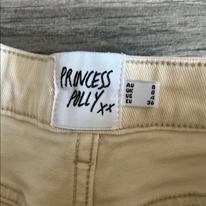 Princess Polly Cream Distressed Women Shorts thumbnail 2