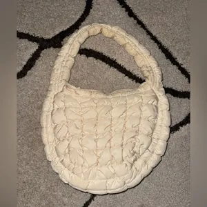 Amazon Cream Quilted Shoulder Bag with Crescent Shape thumbnail 3