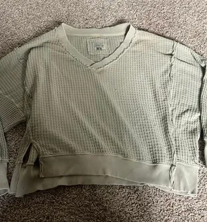 American Eagle Outfitters Long Sleeve thumbnail 1