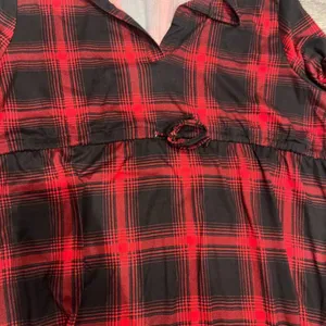 Motherhood Maternity NWT Maternity Fashion Womens XL Flannel Dress 3/4 Sleeve Red & Black Plaid VNeck thumbnail 2