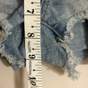 American Eagle Stretch Distressed Lace Trim Denim Cut Off Shorts Low Rise Size 2 thumbnail 3