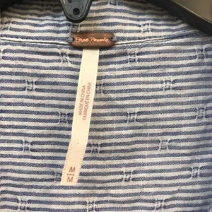 Free People Button Down Striped Seer Sucker Blouse Sz. M‎ thumbnail 3